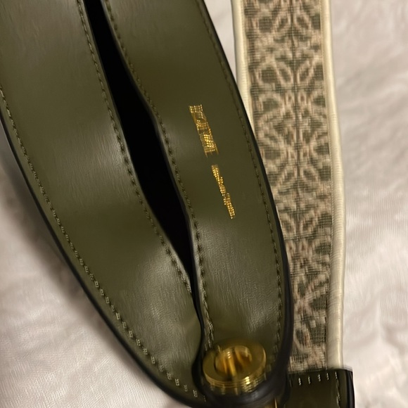 LOEWE made is Spain - Picture 8 of 12